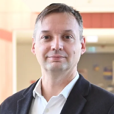 Dr. Krasznay Csaba